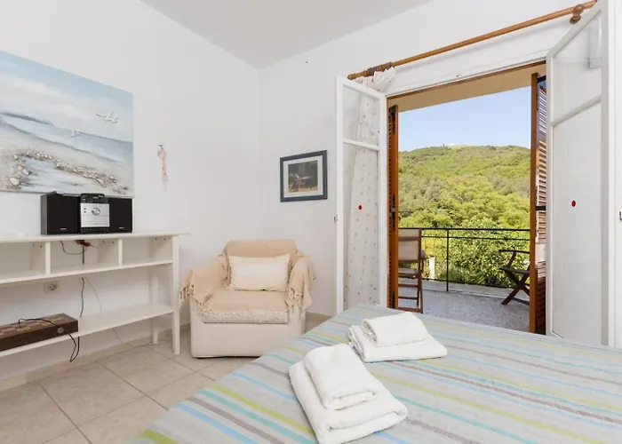 Anna * Agios Stefanos Kassiopi